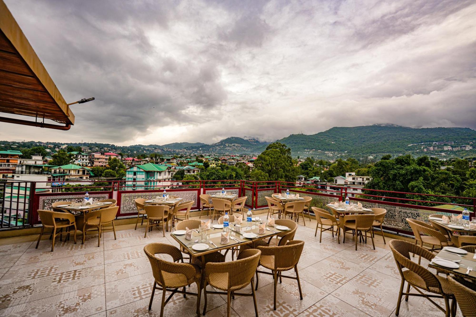 Hotel Square One By D'Polo Dharamshala Exteriör bild
